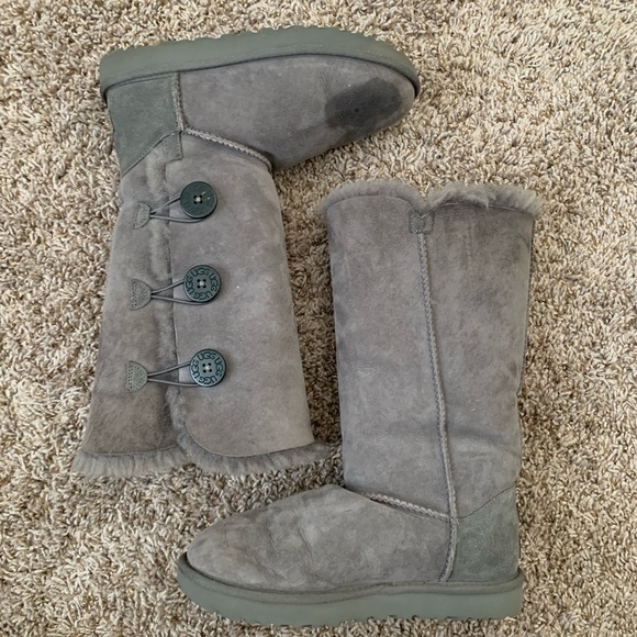 UGG Bailey Button Triplet - Picture 2 of 8